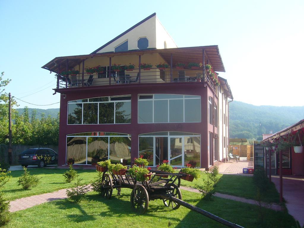 Pensiunea Mara Baiculesti Exterior photo